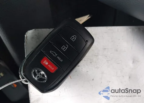 2025 Toyota Camry Se z USA, uszkodzony, nr VIN 4T1DAACK9SU090080